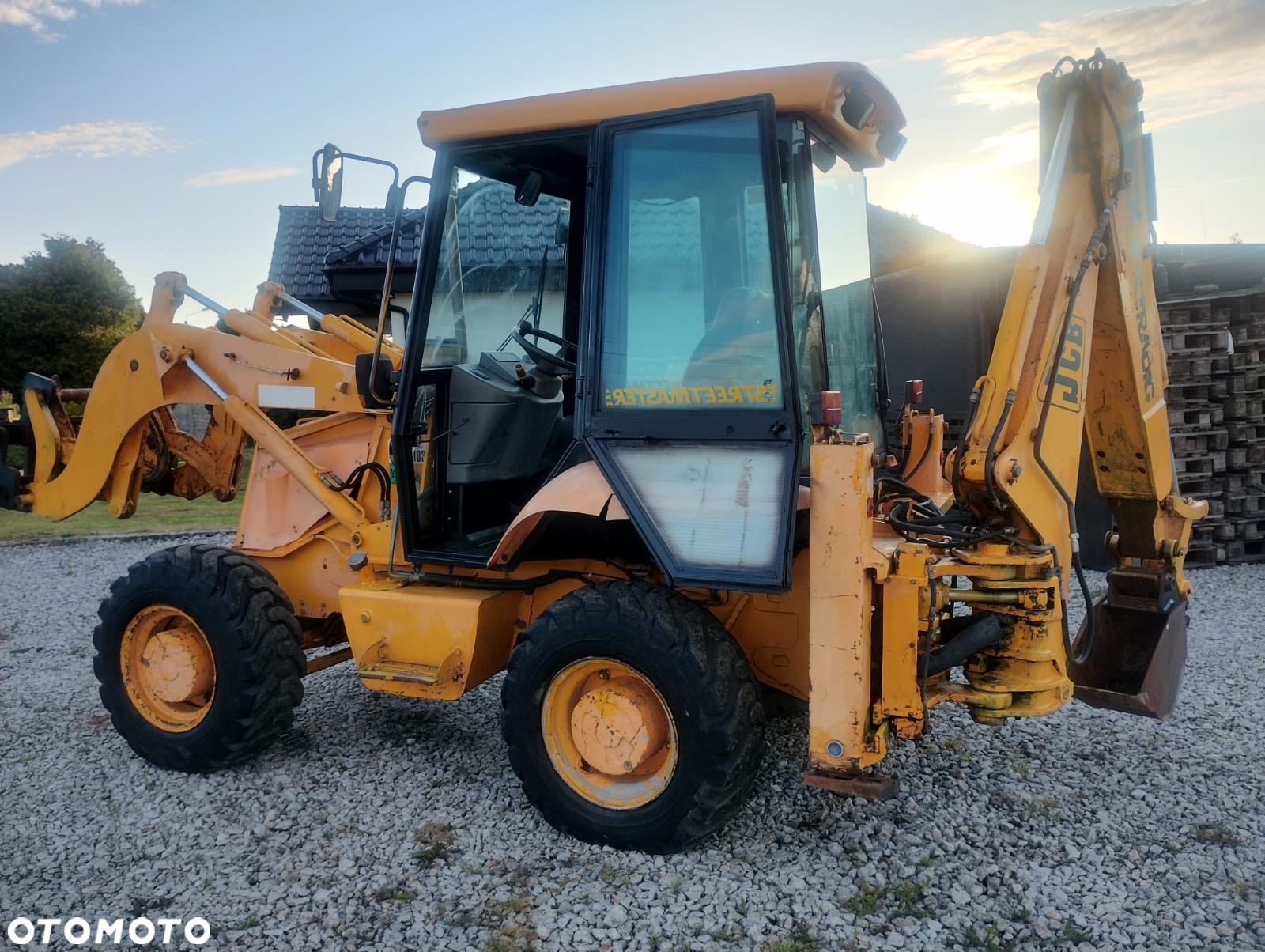 JCB 2CX - 11
