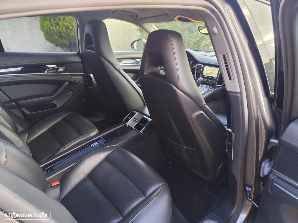 Porsche Panamera Platinum Edition - 9