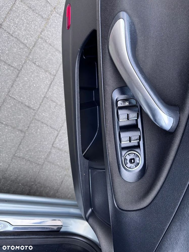 Ford Mondeo - 10