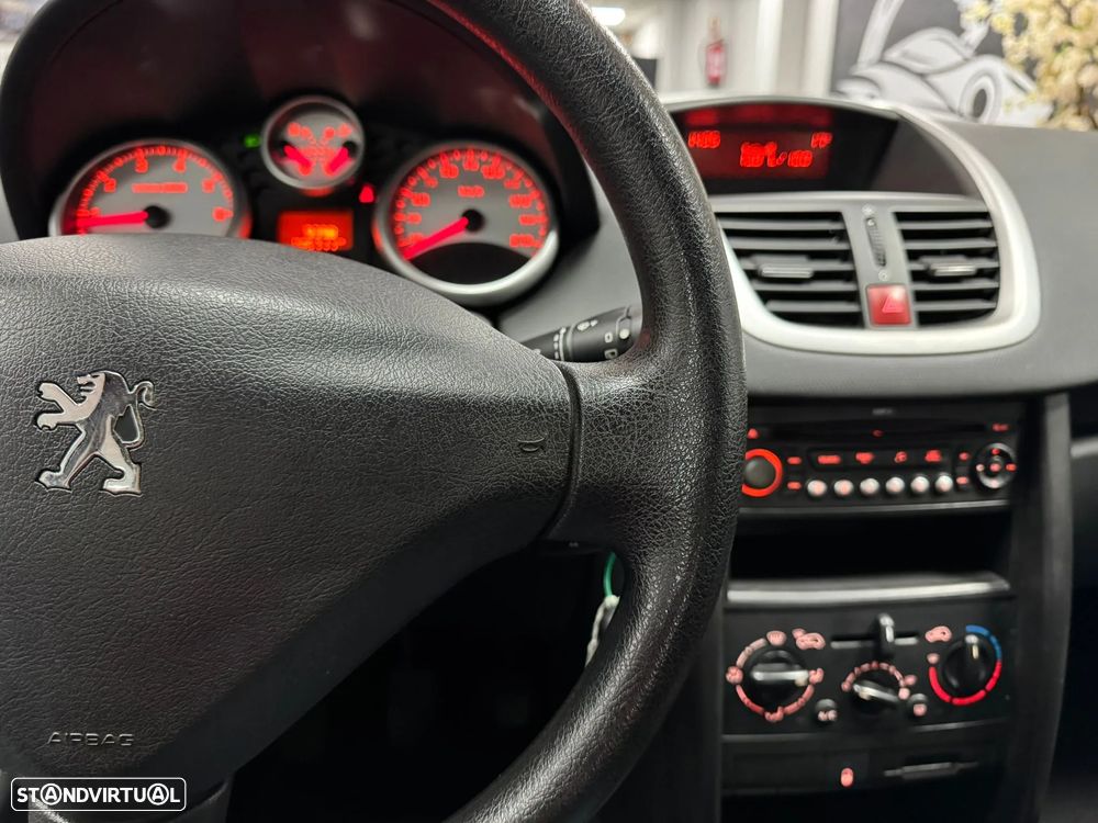 Peugeot 207 1.4 16V Open - 21