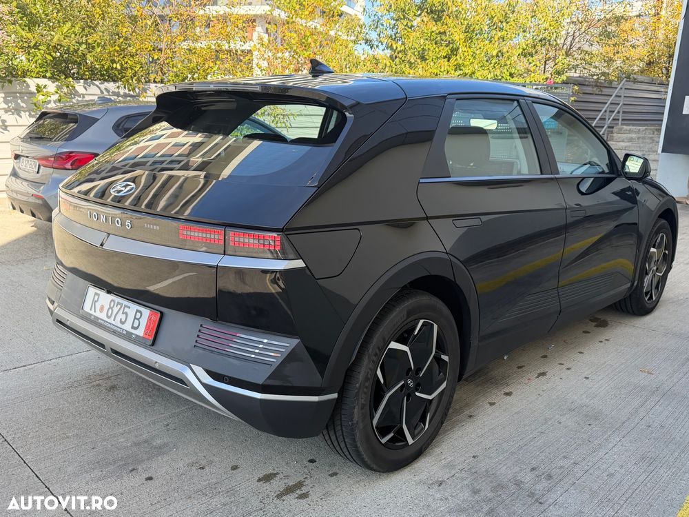 Hyundai IONIQ 5 - 5