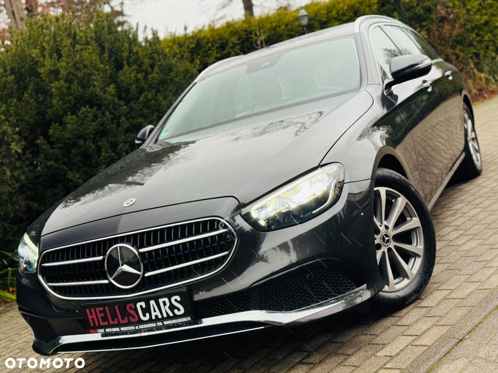Mercedes-Benz Klasa E 200 9G-TRONIC Exclusive - 16