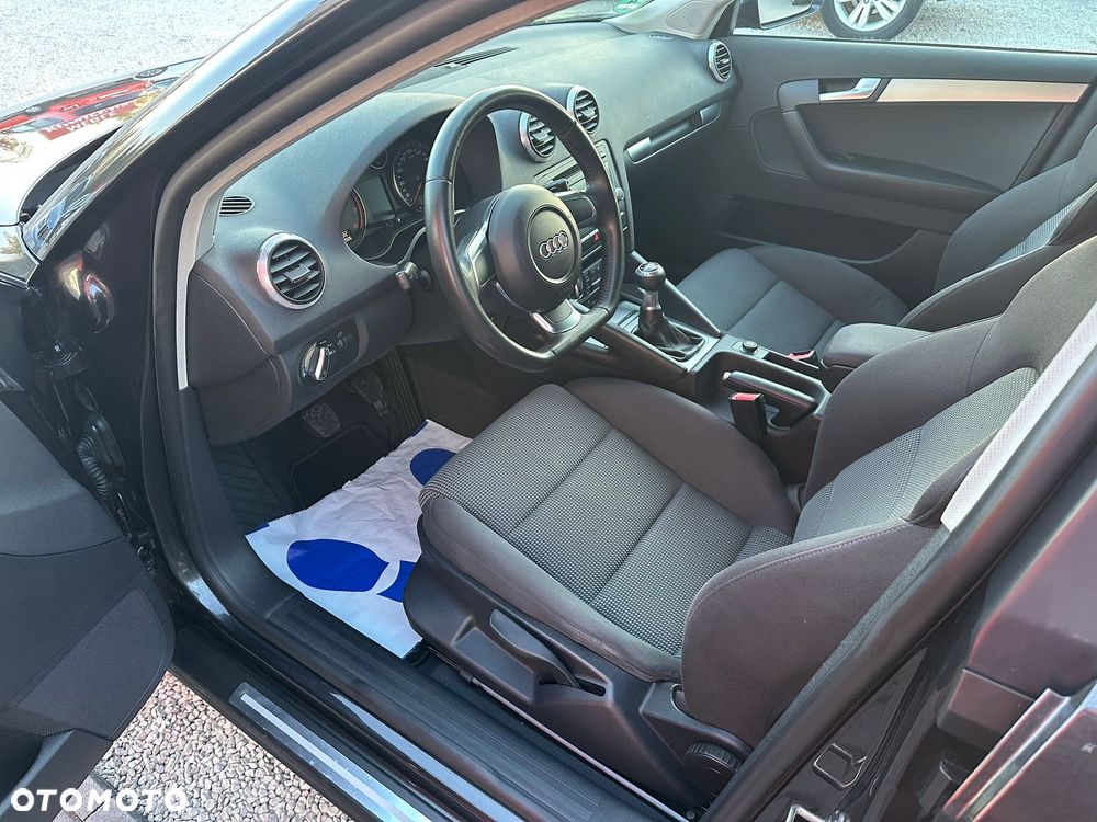 Audi A3 Sportback 1.4 TFSI Ambiente - 10