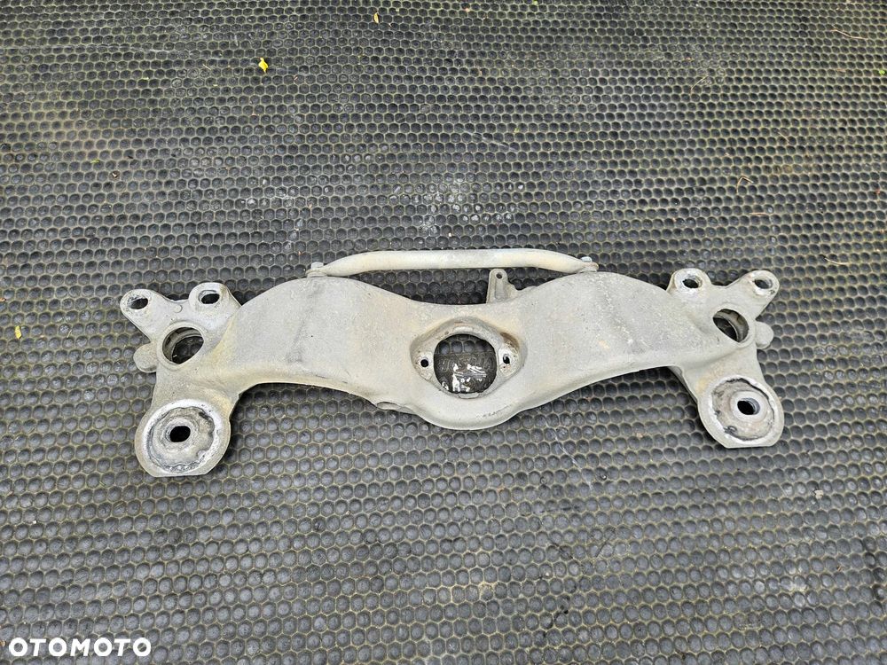 Łapa Wspornik 8E0399263R Poduszka Podpora Belka Skrzyni Skrzynia Biegów Audi A4 B6 B7 - 11