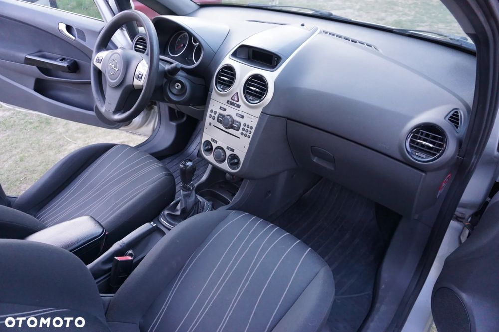Opel Corsa 1.2 16V - 29