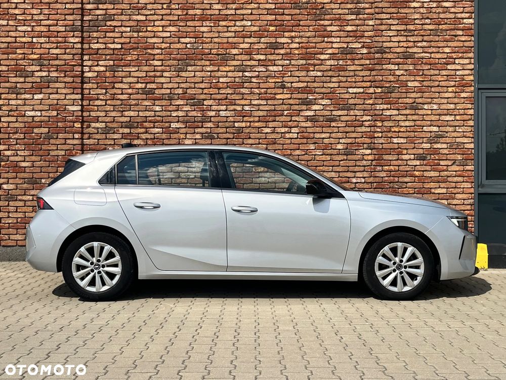 Opel Astra 1.2 T Edition S&S - 9
