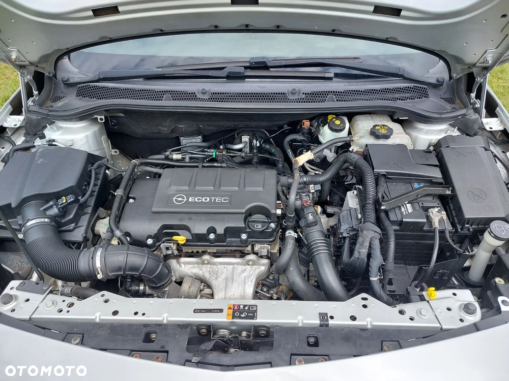 Opel Astra 1.4 Turbo Sports Tourer 150 Jahre - 8