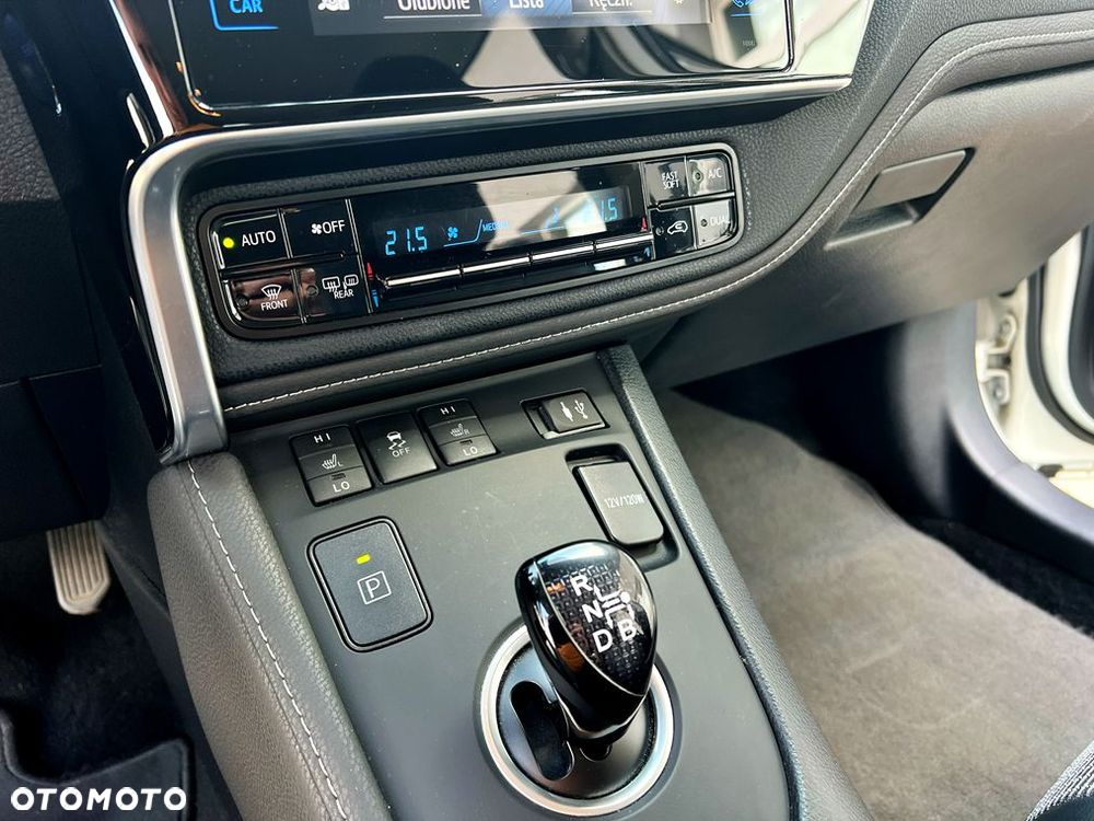 Toyota Auris - 13
