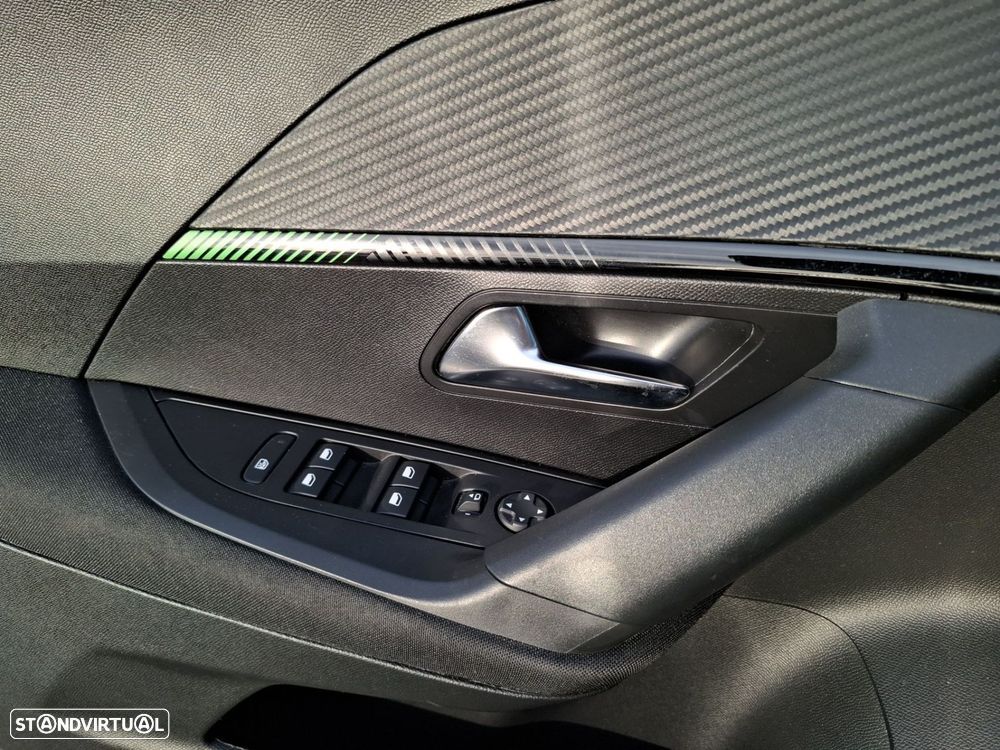 Peugeot 2008 1.2 PureTech Active - 19