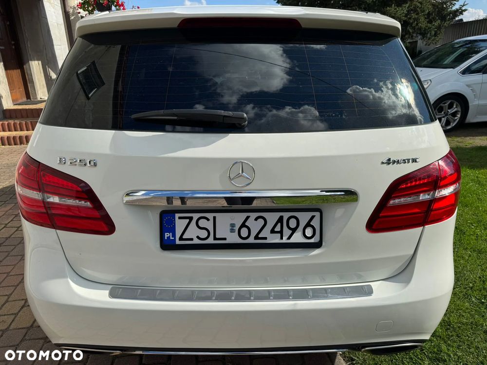Mercedes-Benz Klasa B 250 4Matic 7G-DCT UrbanStyle Edition - 6