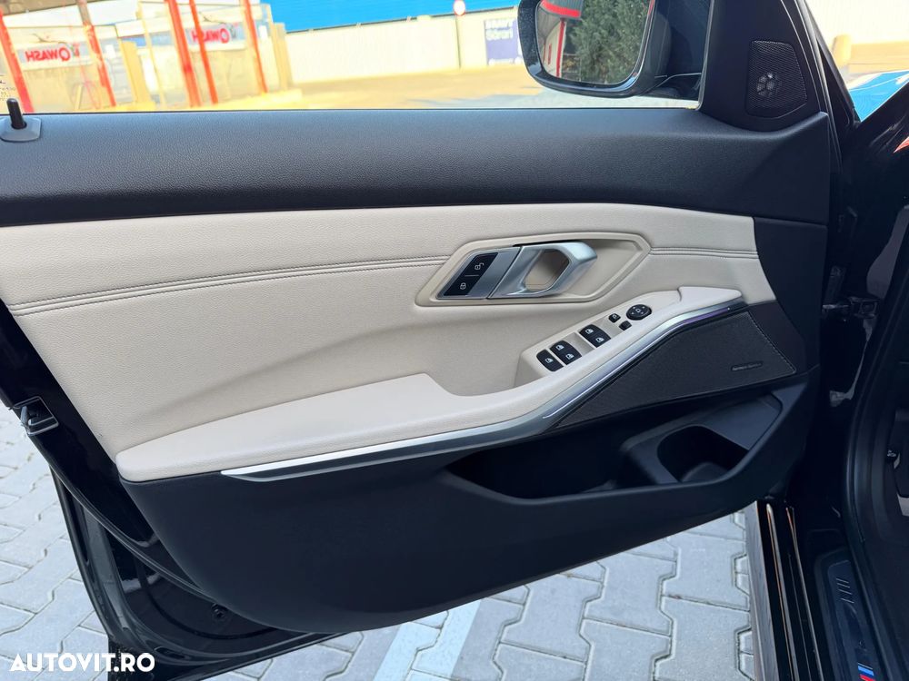 BMW Seria 3 330i Aut. M Sport - 25