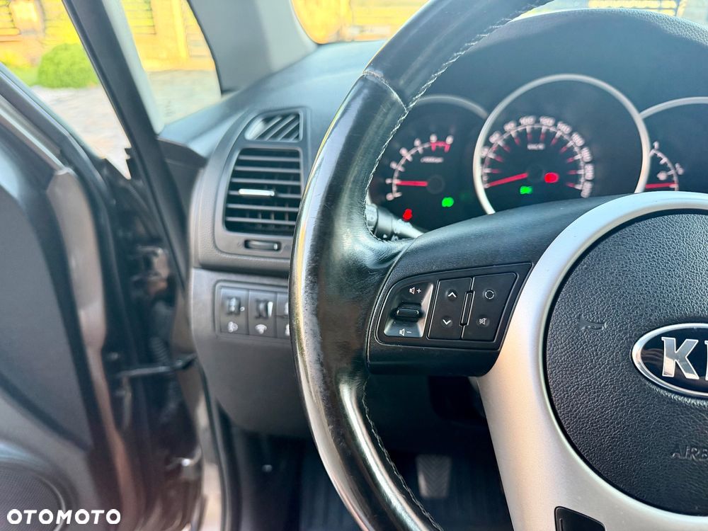 Kia Venga 1.4 CRDi 90 Attract - 17