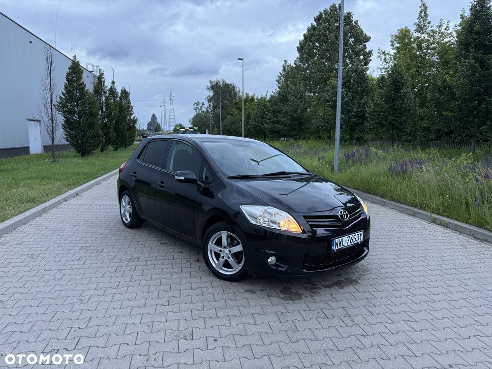 Toyota Auris - 1