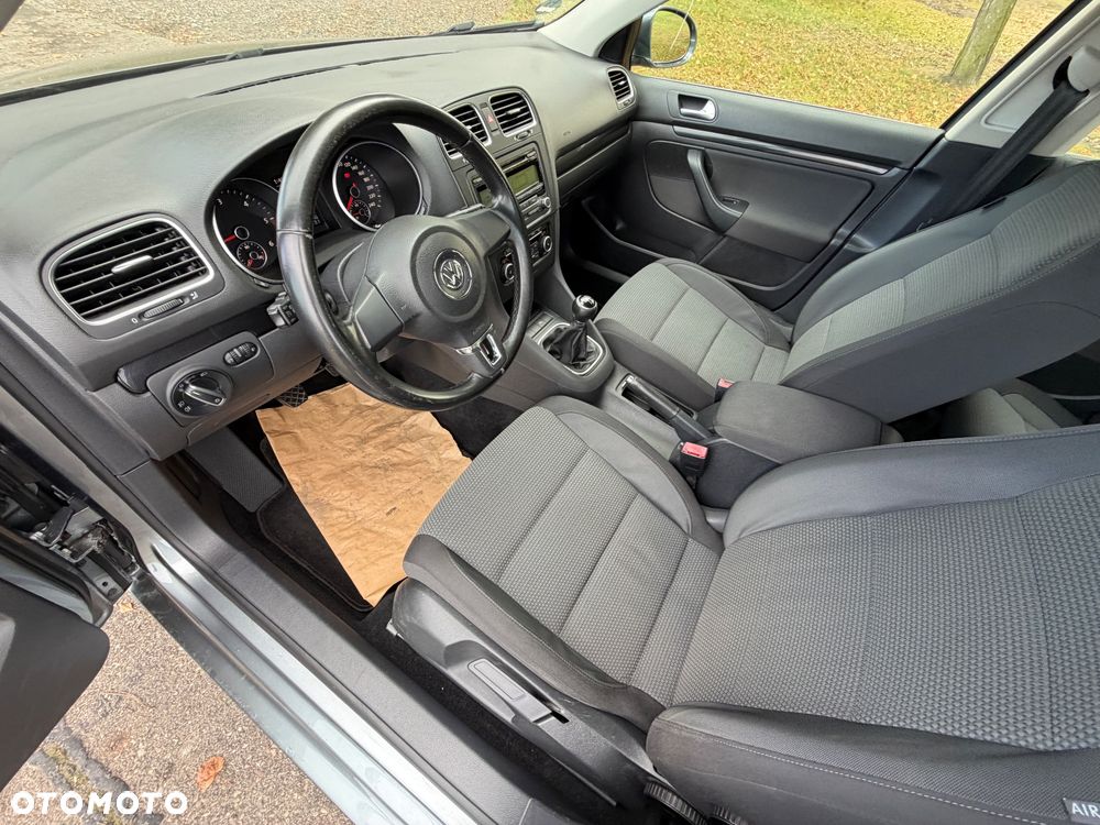 Volkswagen Golf - 23