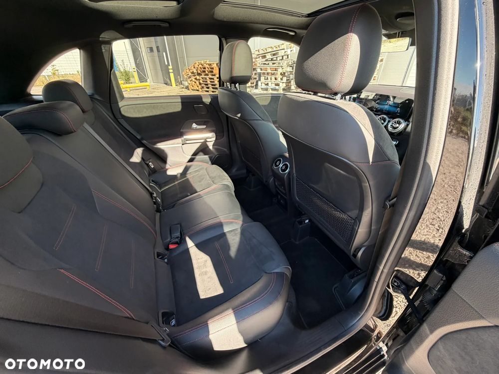 Mercedes-Benz Klasa B 180 d AMG Line 7G-DCT - 17