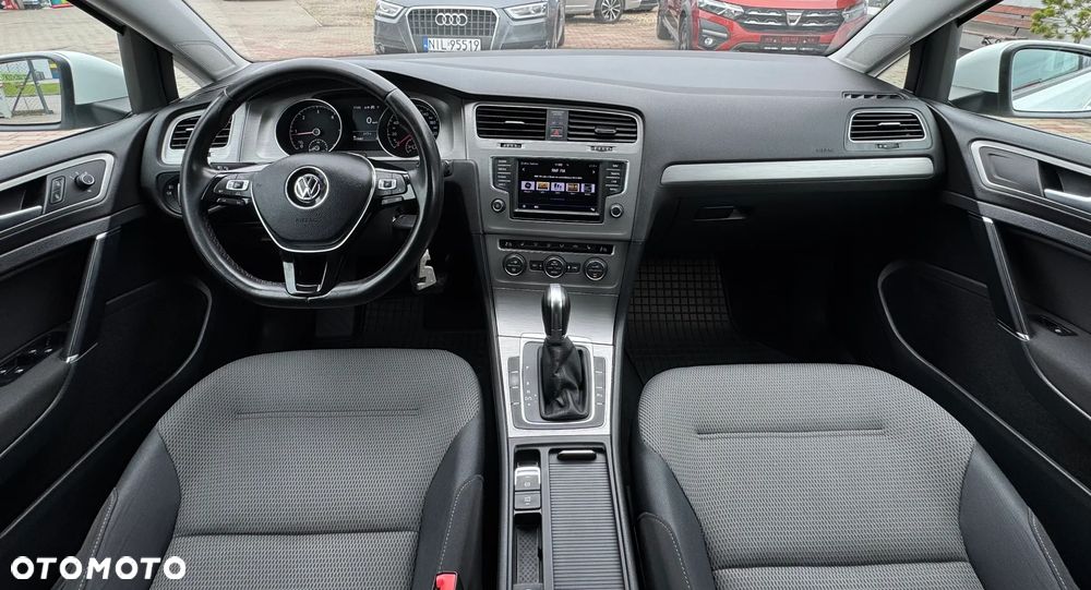 Volkswagen Golf - 18