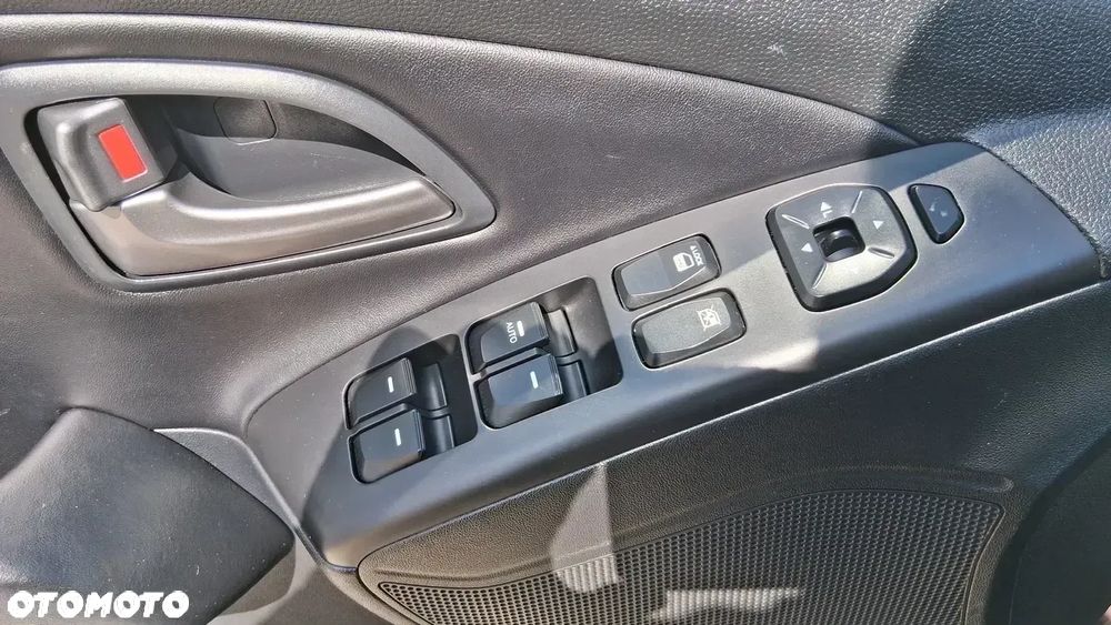 Hyundai ix35 1.6 2WD Fifa World Cup Edition - 20