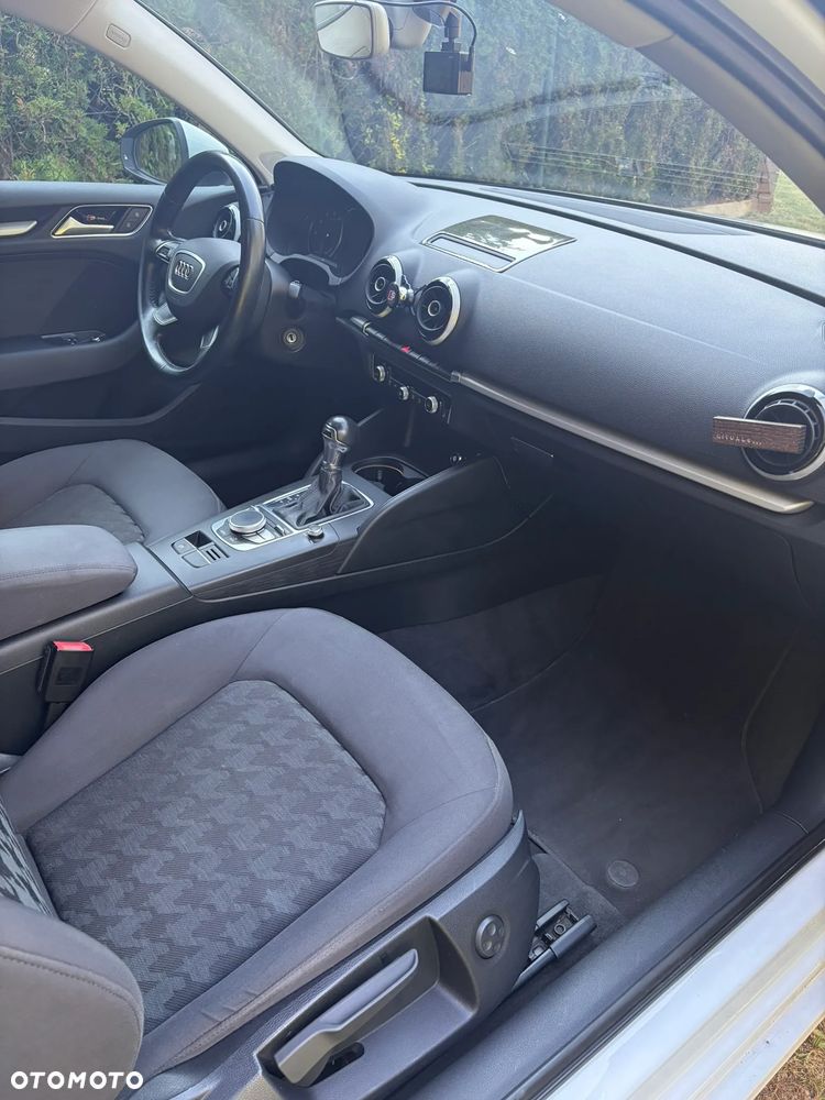 Audi A3 3-drzwiowe 1.4 TFSI S tronic Ambiente - 15