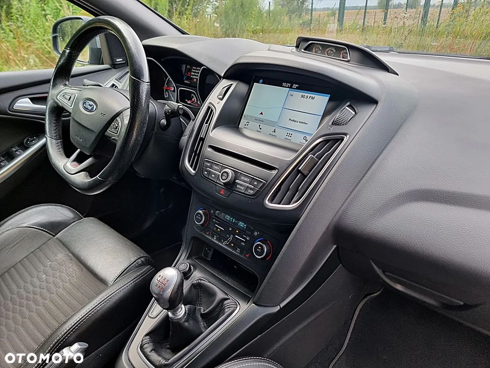 Ford Focus 2.0 TDCi ST - 18