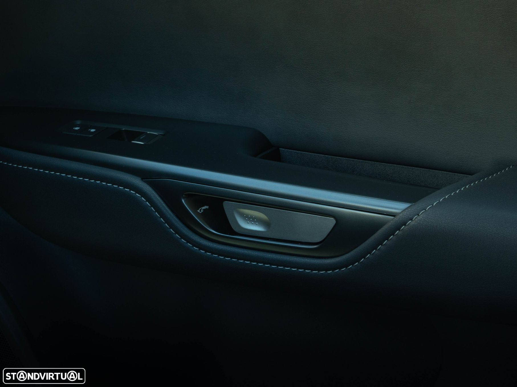 Lexus RZ 450e Executive Plus - 28