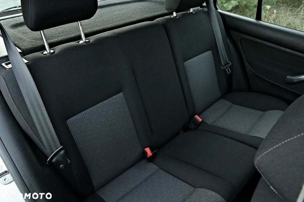 Volkswagen Golf 1.6 Comfortline - 9