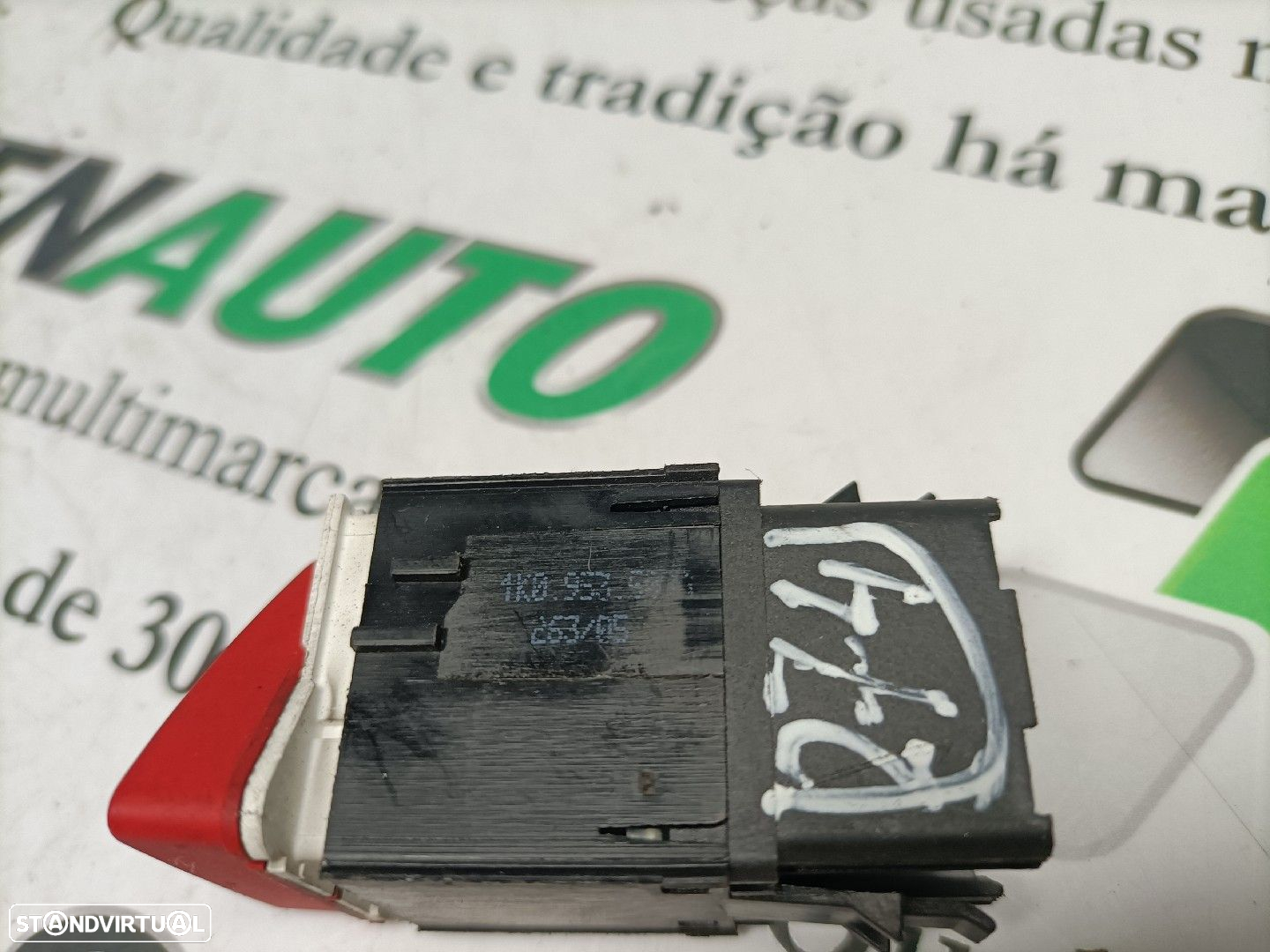 Botão De 4 Piscas Volkswagen Golf V (1K1) - 4