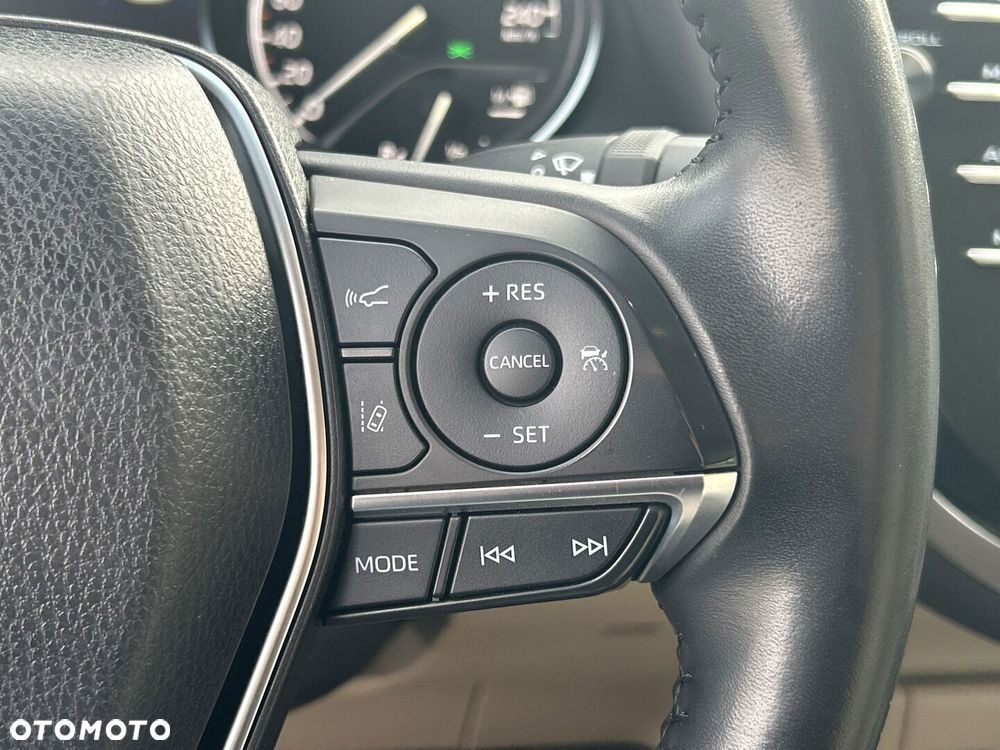 Toyota Camry 2.5 Hybrid Executive CVT - 27