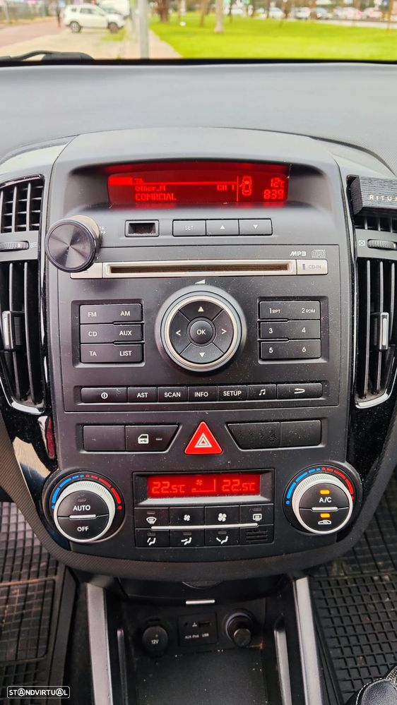 Kia Ceed SW 1.6 CRDi TX ISG - 6