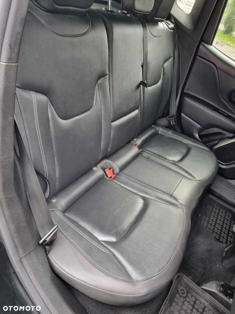 Jeep Renegade - 15