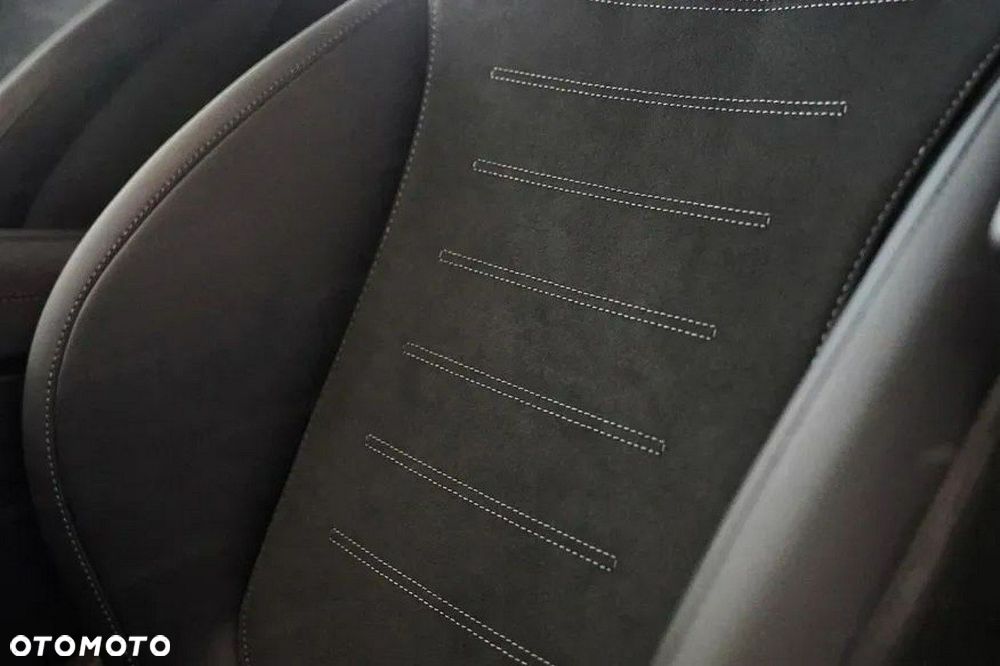 Mercedes-Benz GLC - 12