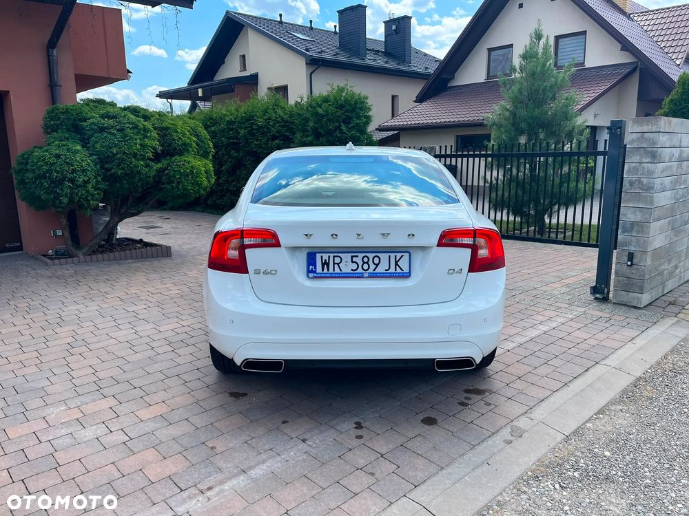 Volvo S60 D4 Geartronic Momentum - 5