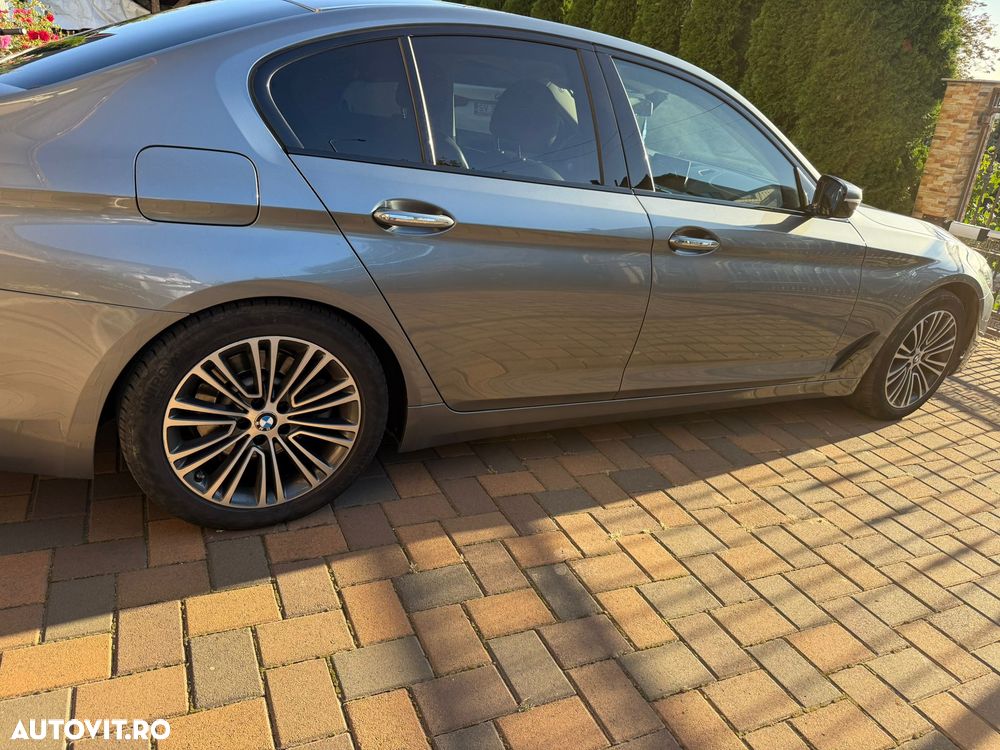 BMW Seria 5 520d Aut. Sport Line - 2