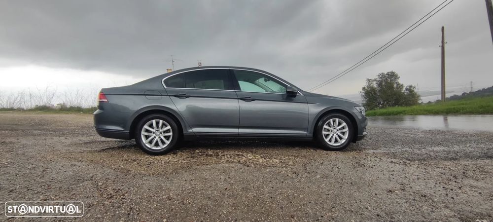 VW Passat 2.0 TDI Confortline - 1