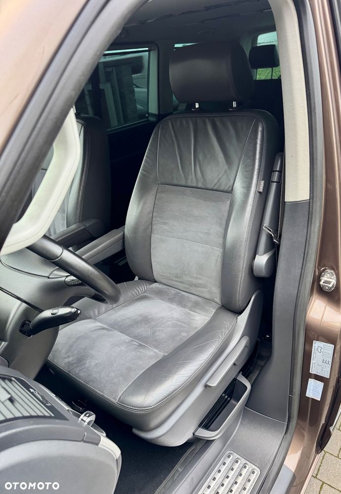Volkswagen Multivan - 7
