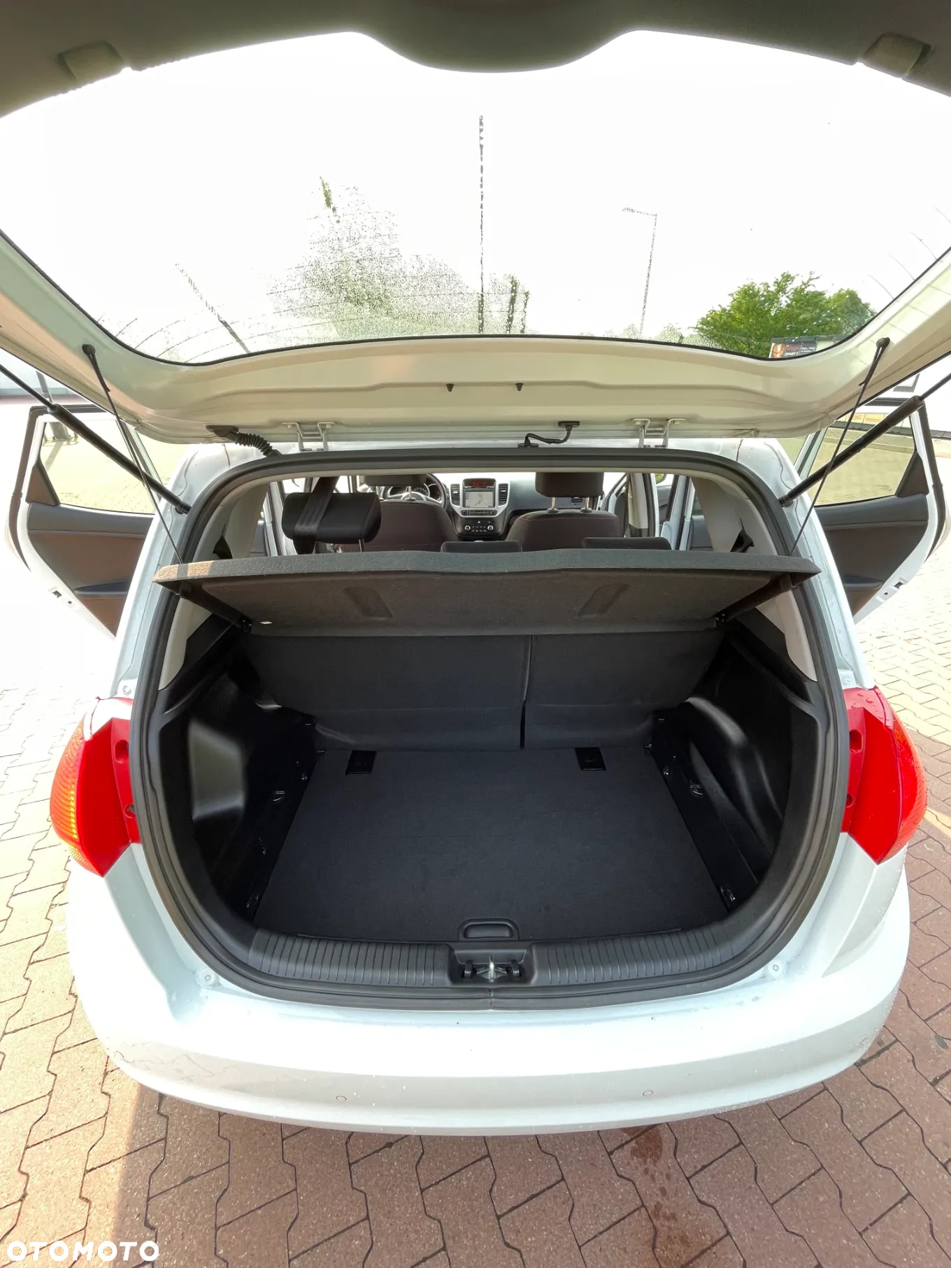 Kia Venga - 9