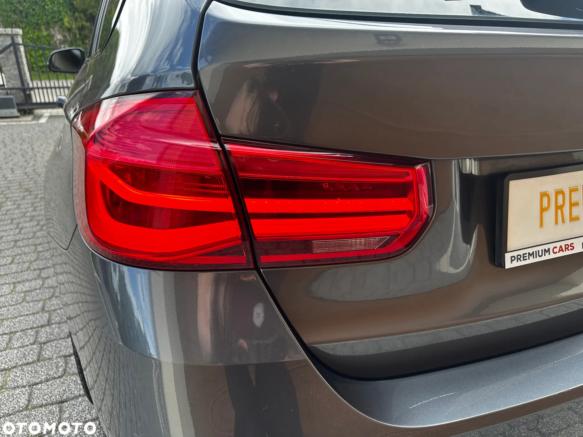 BMW Seria 3 318d Touring Edition M Sport Shadow - 17