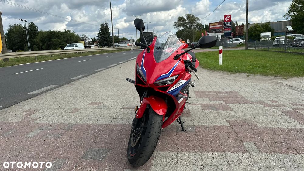 Honda CBR - 6