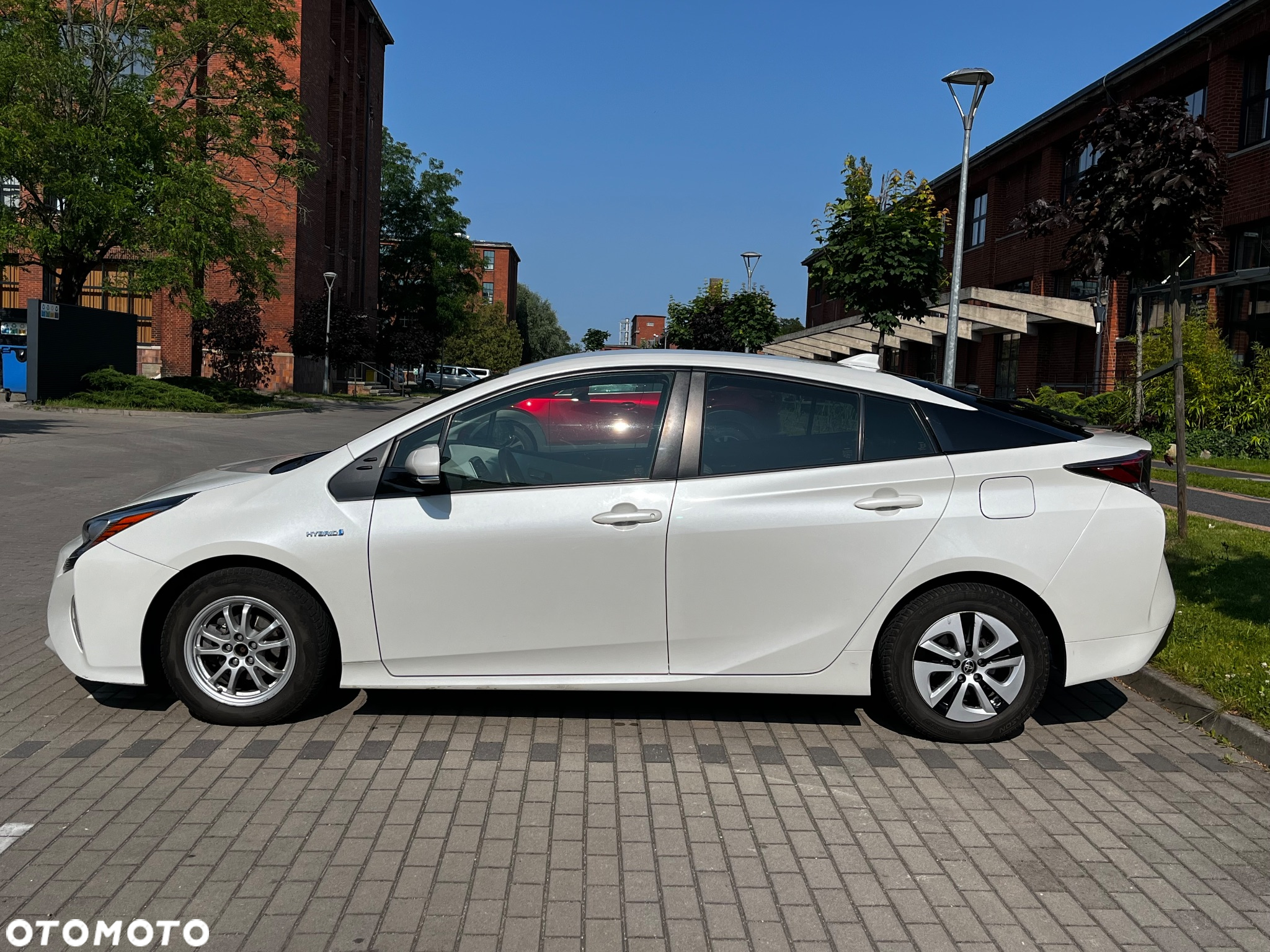 Toyota Prius - 4