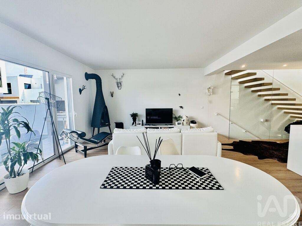 Casa / Villa T4 em Amora de 238 m2 - Grande imagem: 4/36
