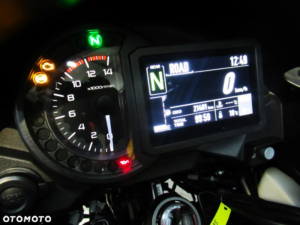 Kawasaki Versys 1000 - 18