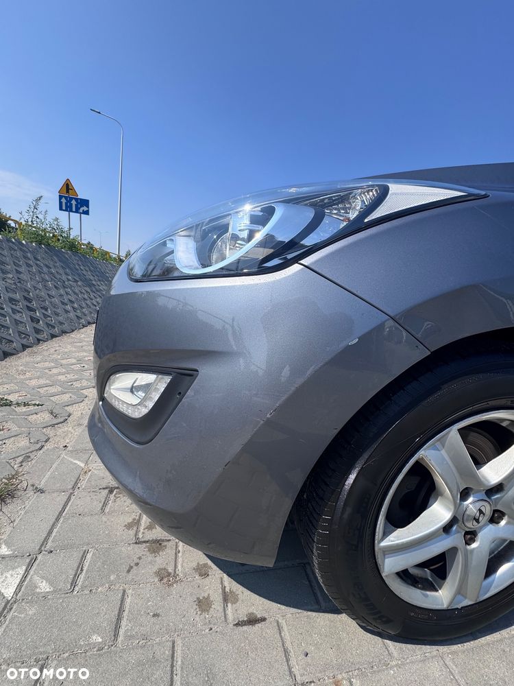 Hyundai i30 1.6 Comfort - 11