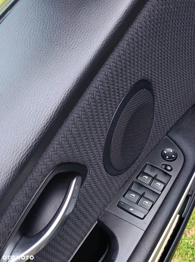 BMW Seria 3 318d DPF Edition Exclusive - 8