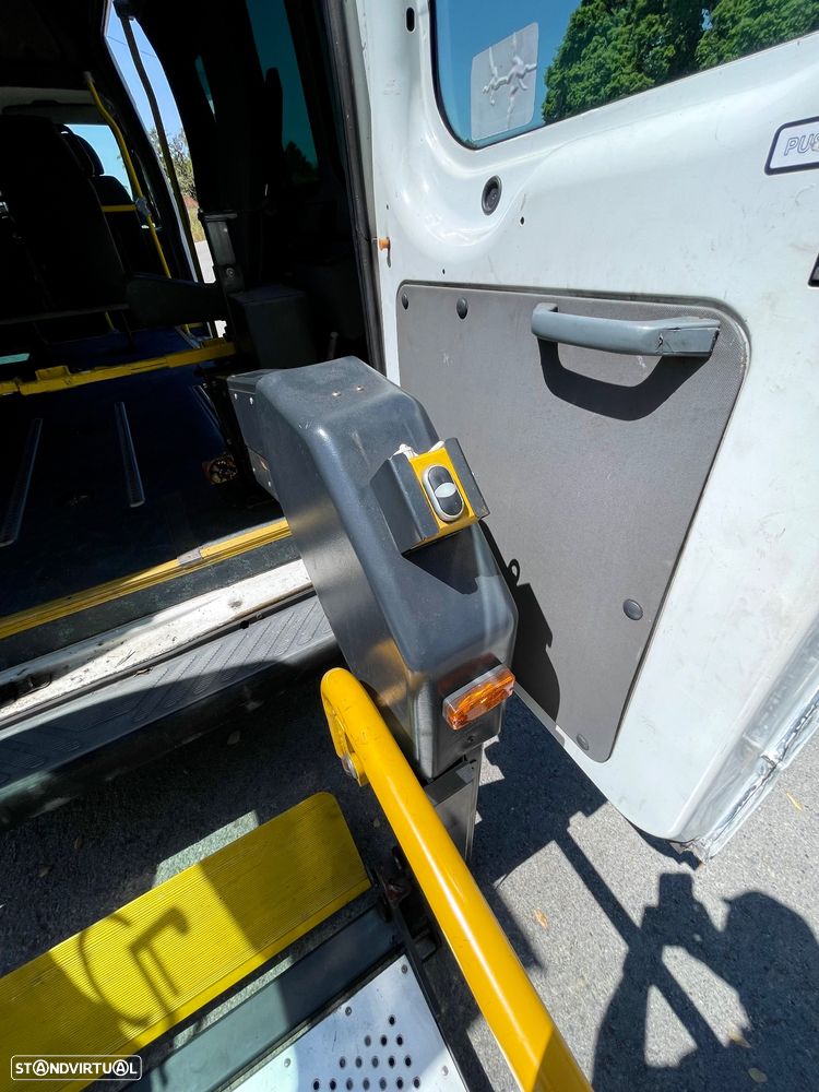 Ford Transit 330L 2.2 TDCi - 17