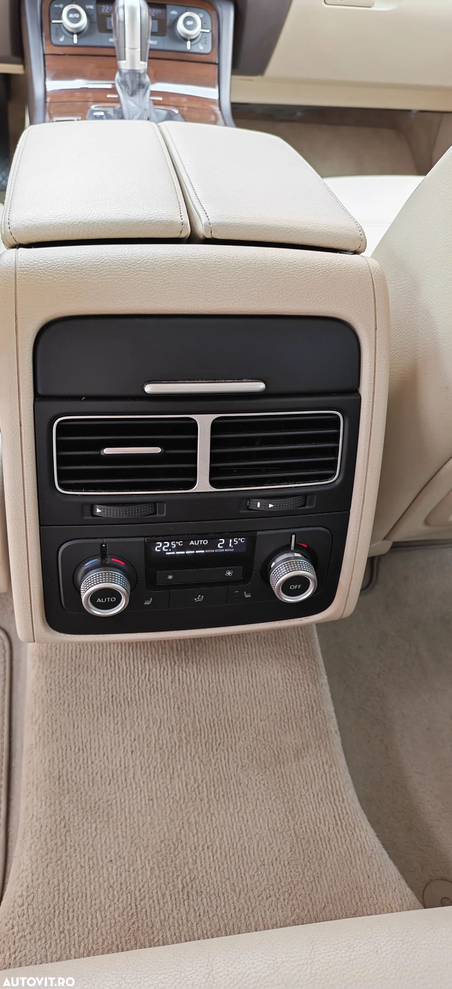 Volkswagen Touareg 3.0 V6 TDI BMT - 21
