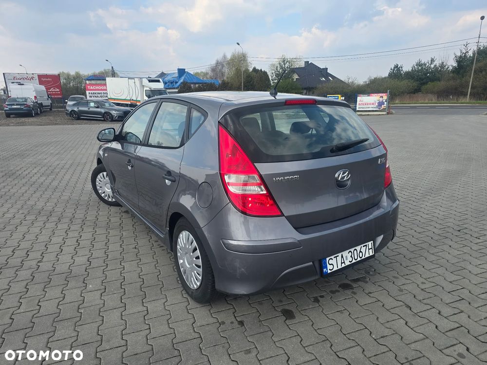 Hyundai i30 i30cw 1.4 FIFA WM Edition - 4