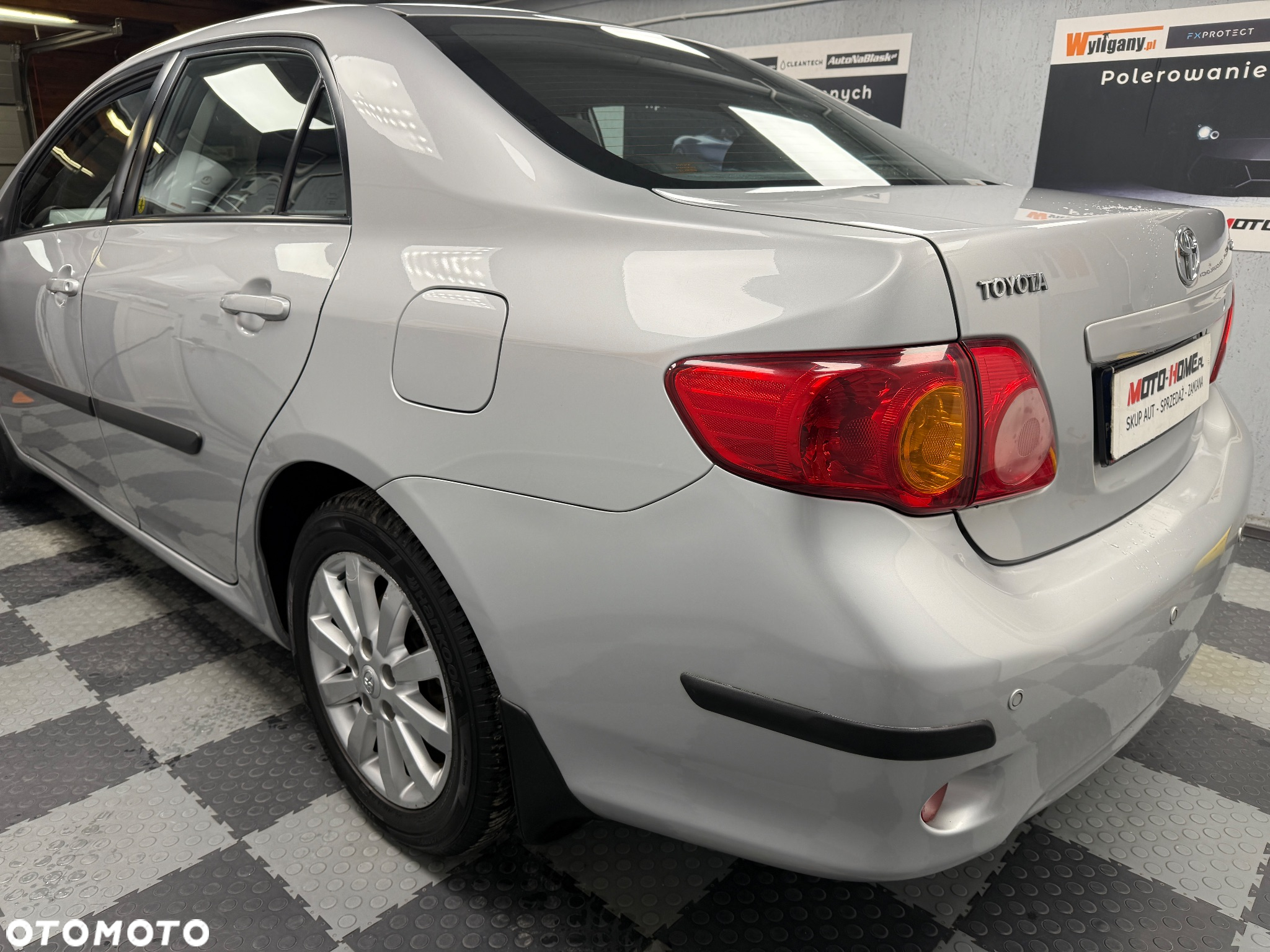 Toyota Corolla - 21
