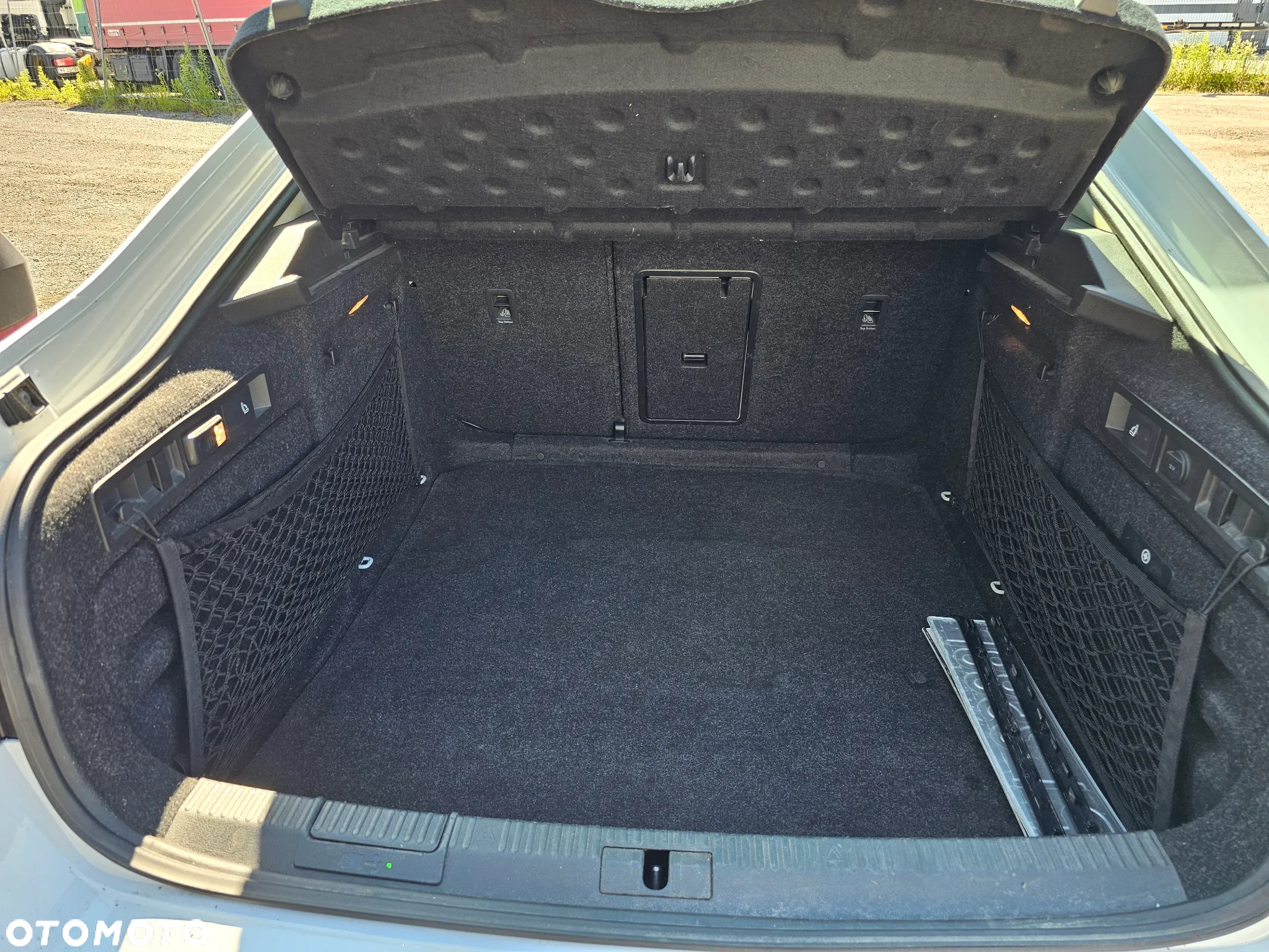 Skoda Superb 2.0 TDI L&K DSG - 16