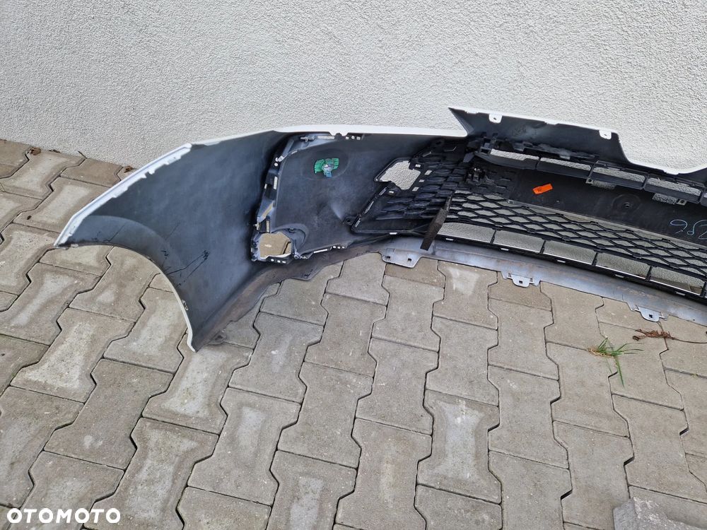 Zderzak Toyota Corolla XII E210 E21 sedan - 12