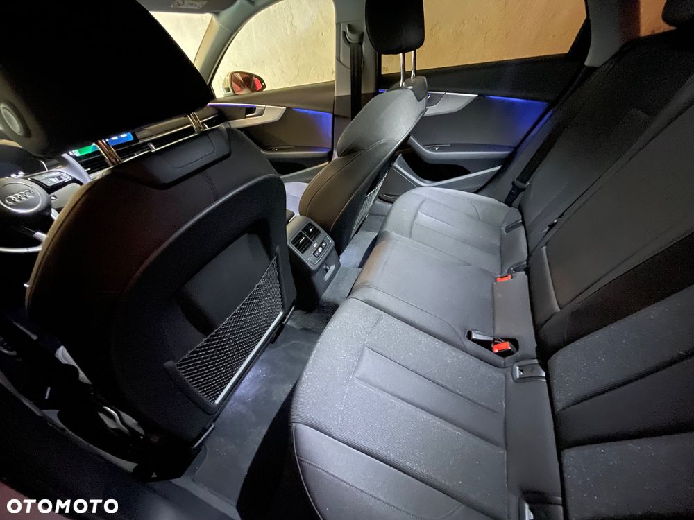 Audi A4 Limousine 35 TFSI mHEV S tronic - 12