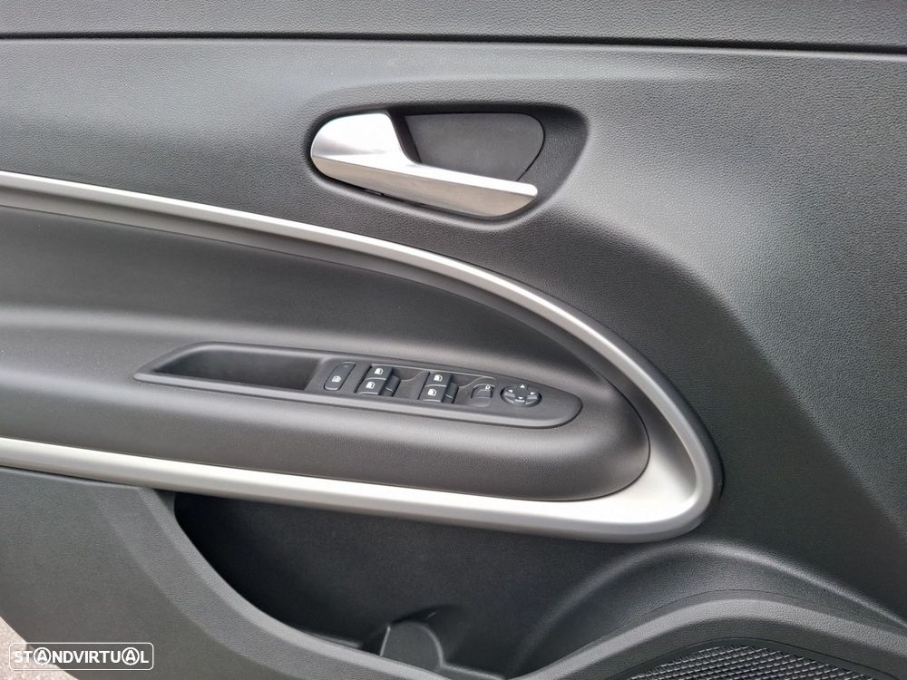 Jeep Avenger 1.2 GSE T3 Altitude - 27